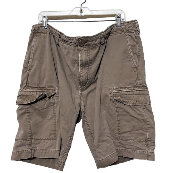 Daniel Cremieux Tan Cargo shorts Men's 40x10 Khaki beige hiking - Picture 1 of 5
